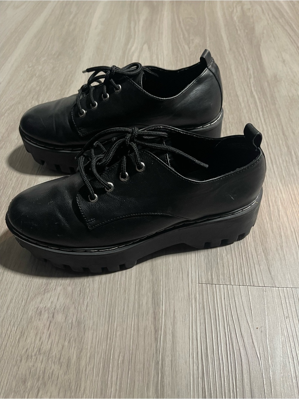 Women’s Black Chunky Lace-Up Platform Oxfords